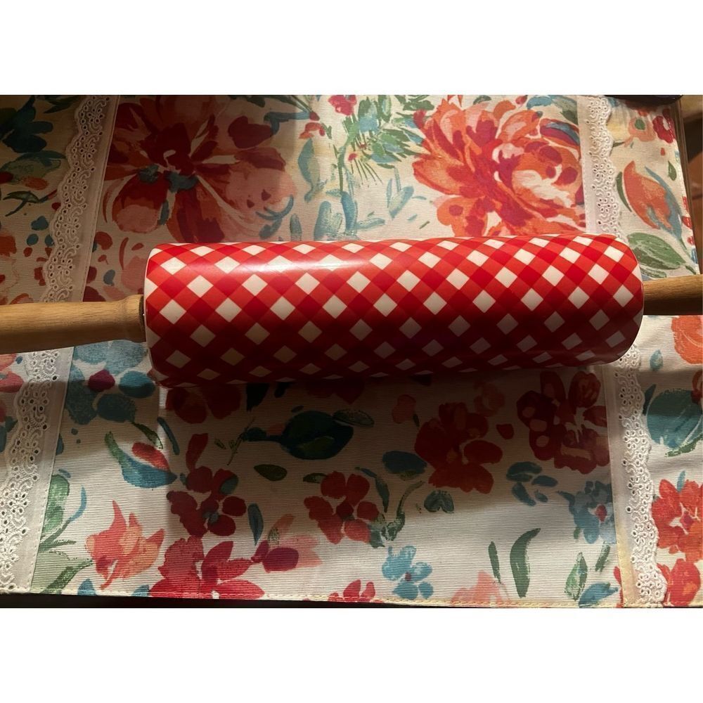 Unused Pioneer Woman Charming Check Rolling Pin Rare!